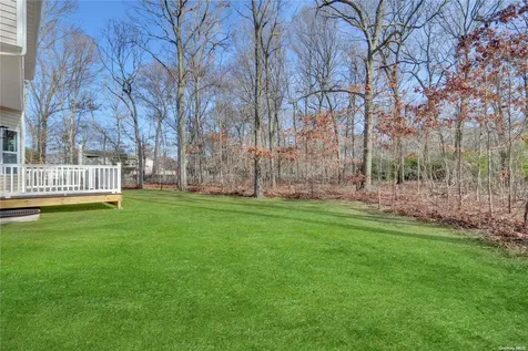 N/c Rustic Road Lake Ronkonkoma NY 11779