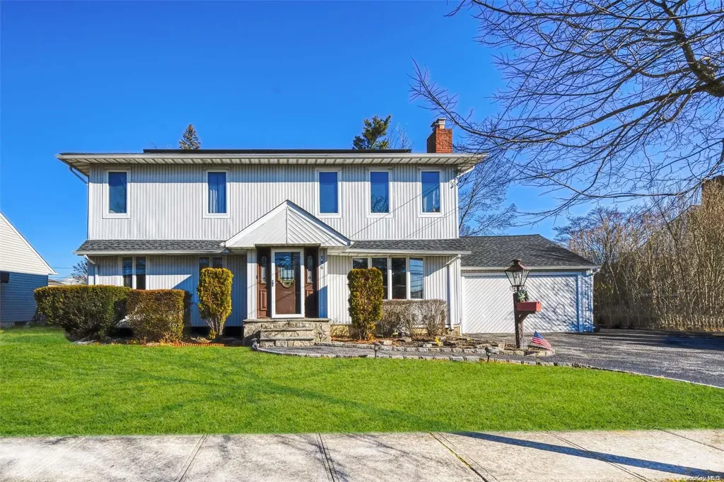 186 Maple Avenue Bethpage NY 11714