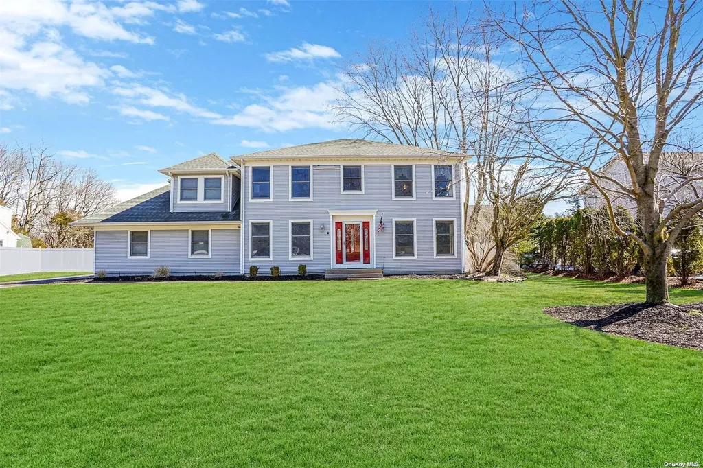 775 Sylvan Avenue Bayport NY 11705