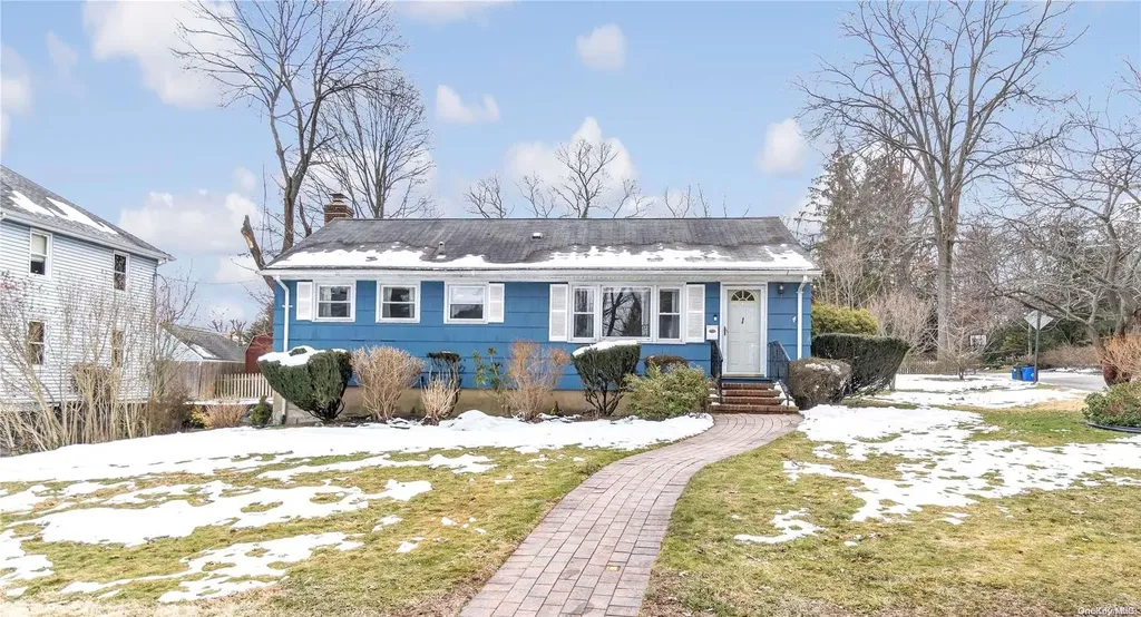 1 Maiden Lane Glen Head NY 11545