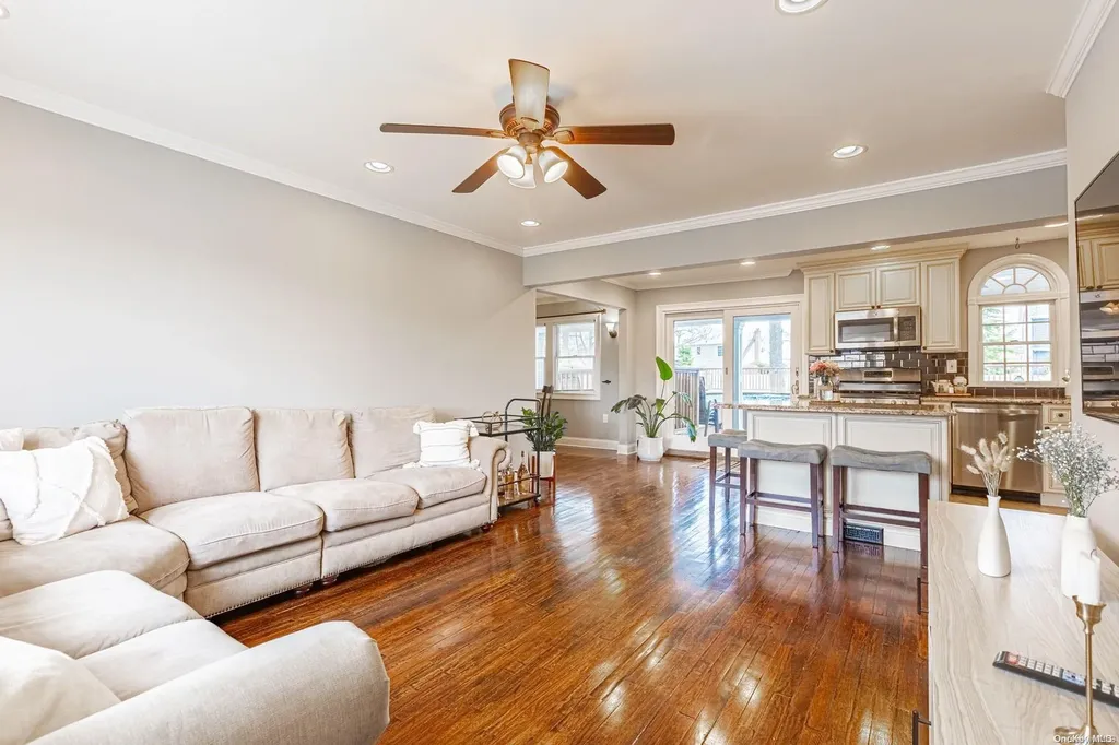 314 Unqua Road Massapequa NY 11758