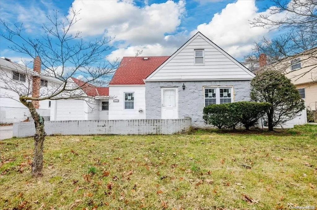 165 Boden Avenue Valley Stream NY 11580