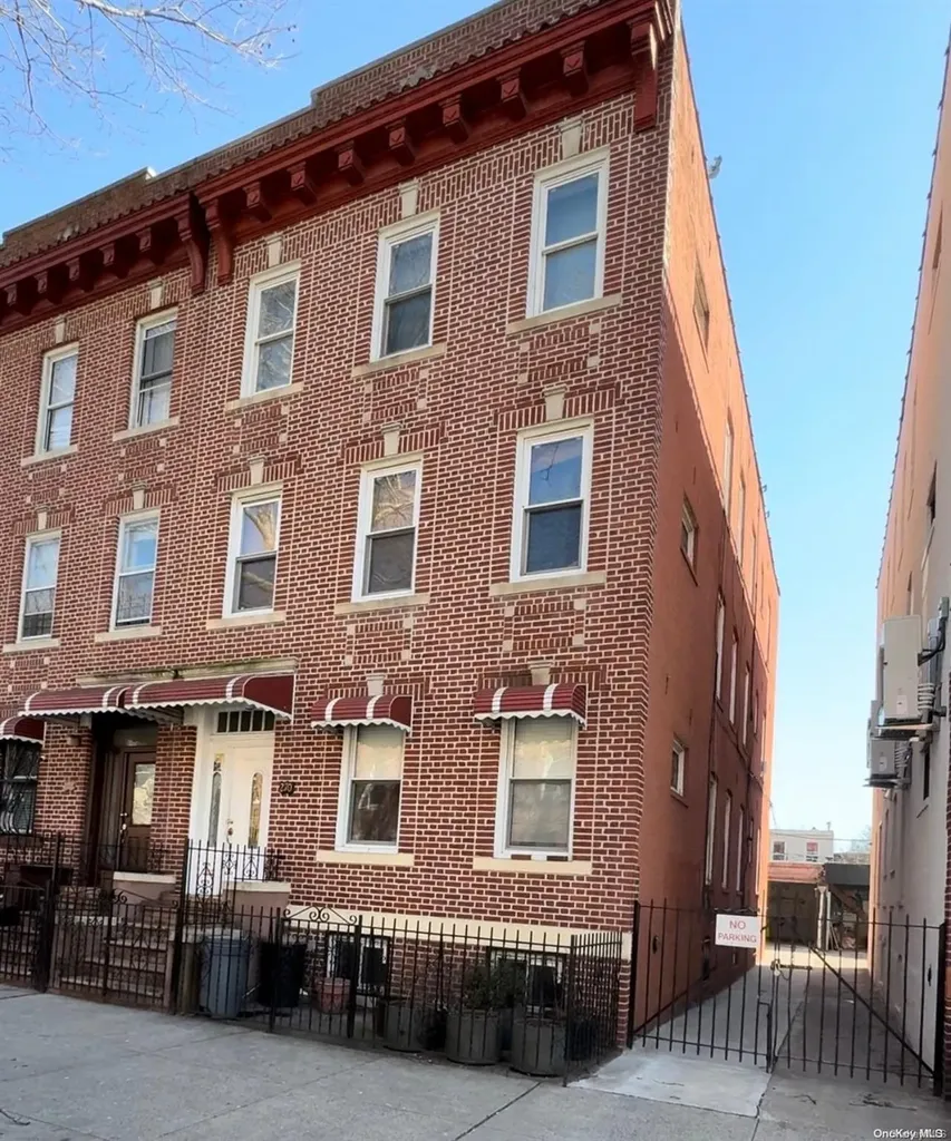 270 Schaefer Street Brooklyn NY 11237