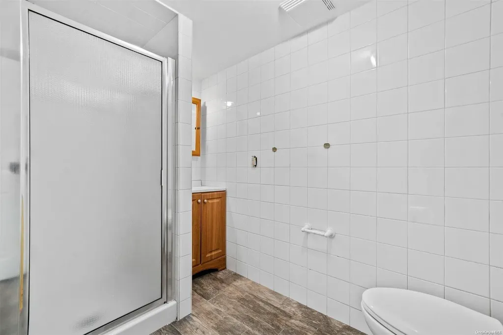 3276 Murdock Avenue Oceanside NY 11572
