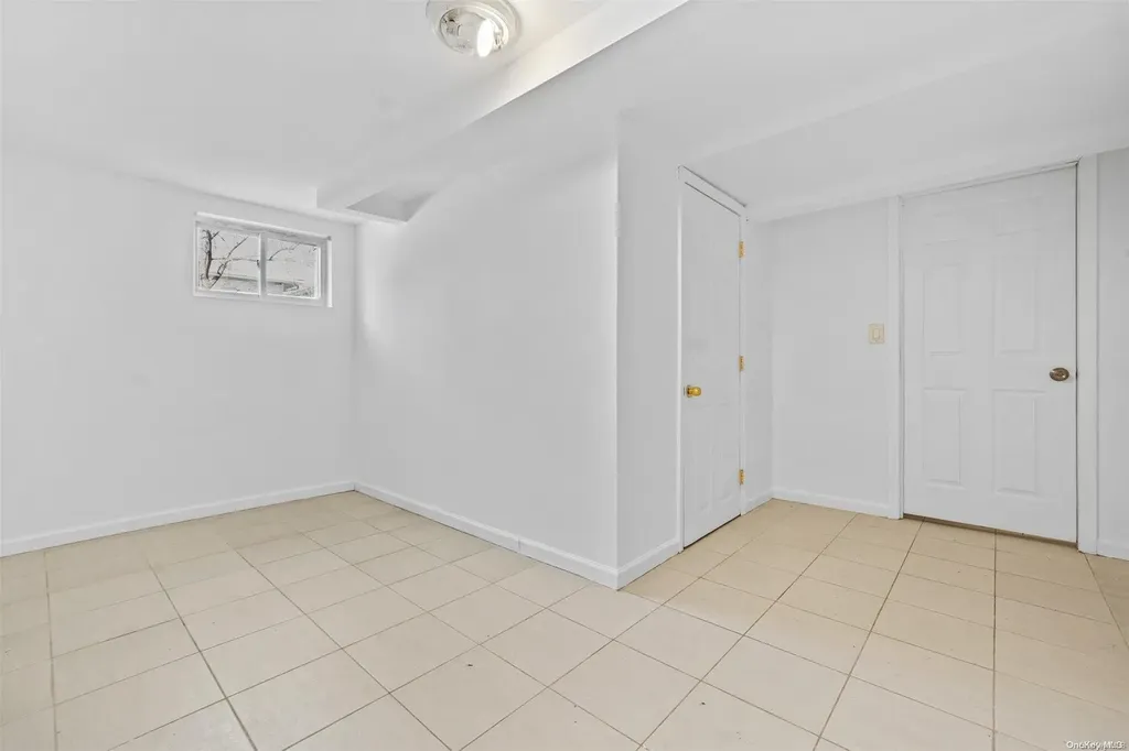 3276 Murdock Avenue Oceanside NY 11572