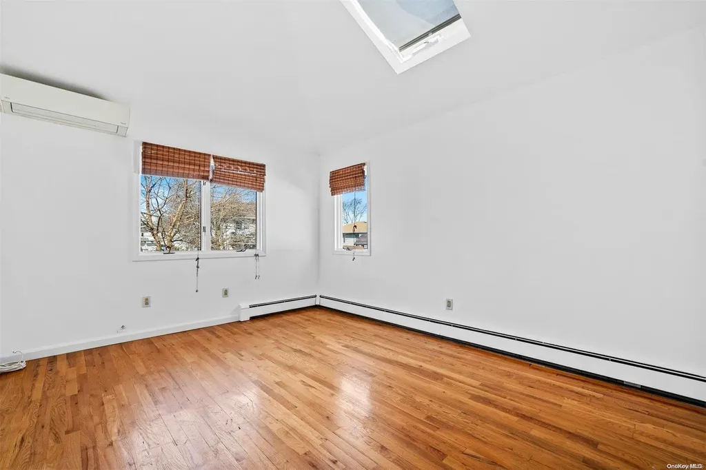 3276 Murdock Avenue Oceanside NY 11572