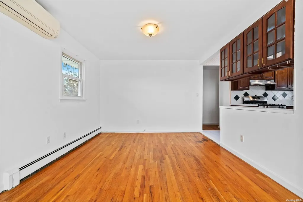 3276 Murdock Avenue Oceanside NY 11572