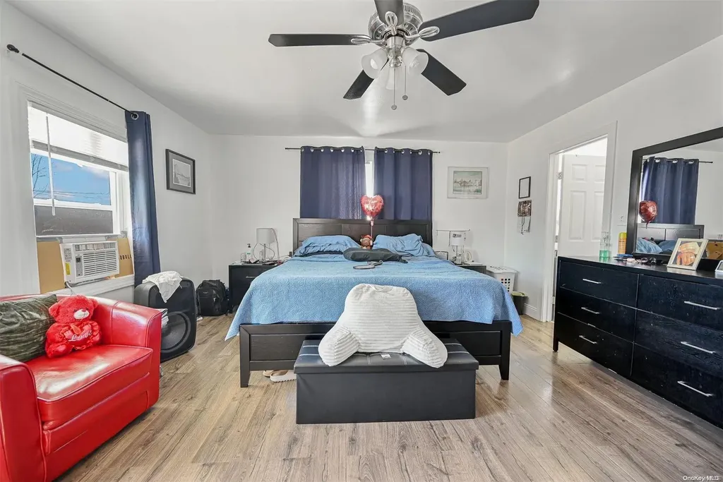 39 E Walnut Street Central Islip NY 11722