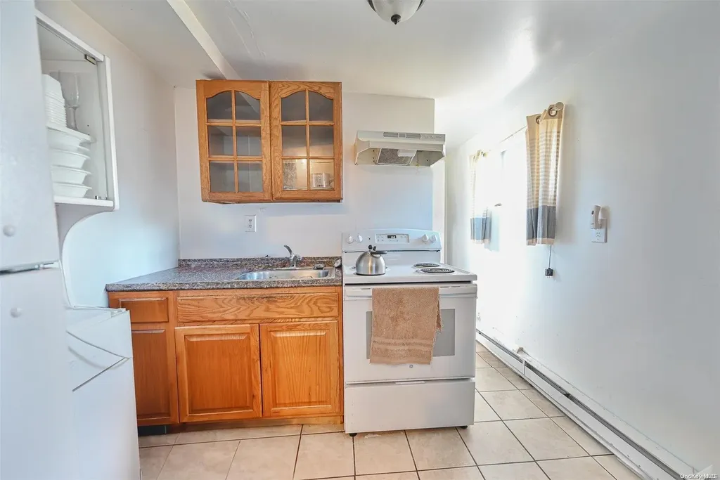 39 E Walnut Street Central Islip NY 11722