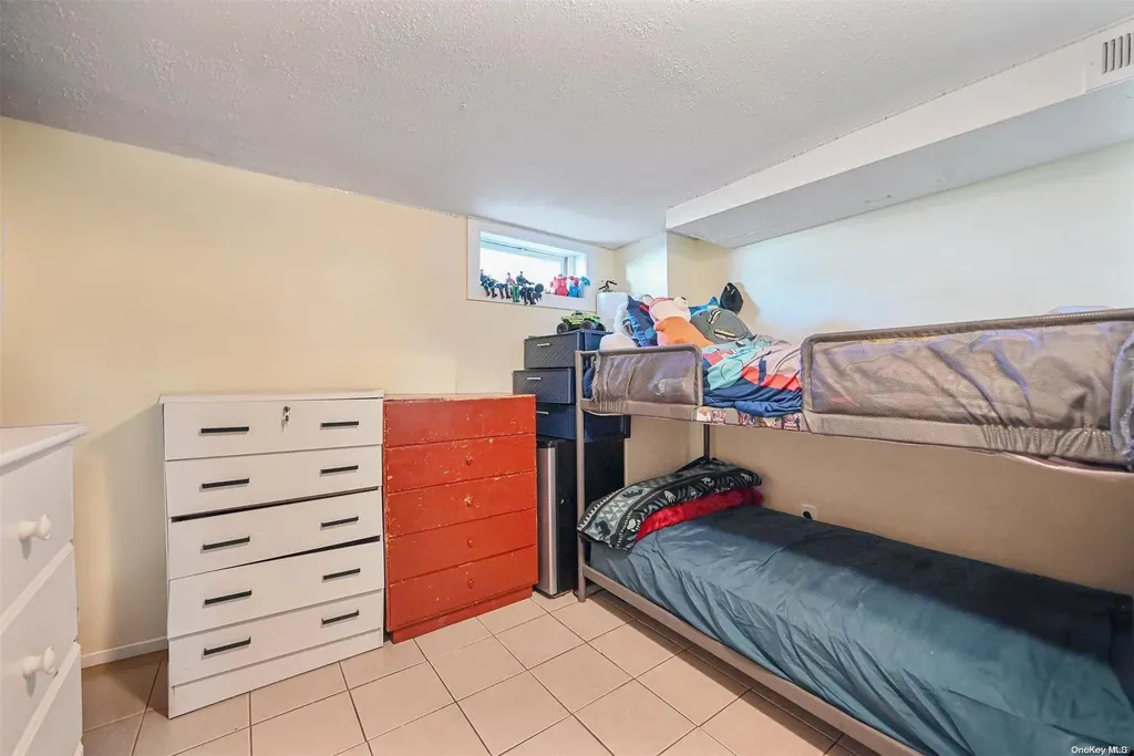 39 E Walnut Street Central Islip NY 11722