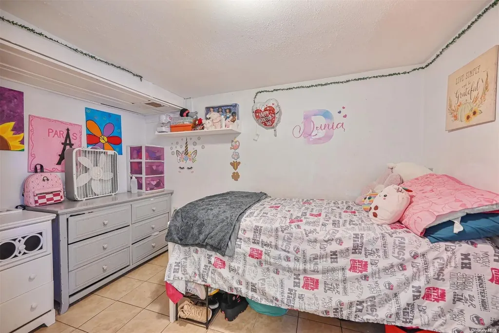 39 E Walnut Street Central Islip NY 11722