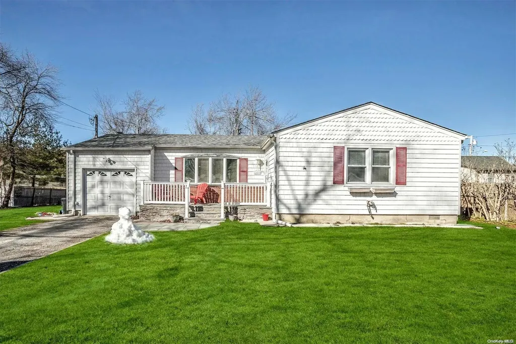 43 Shaw Avenue Islip NY 11751