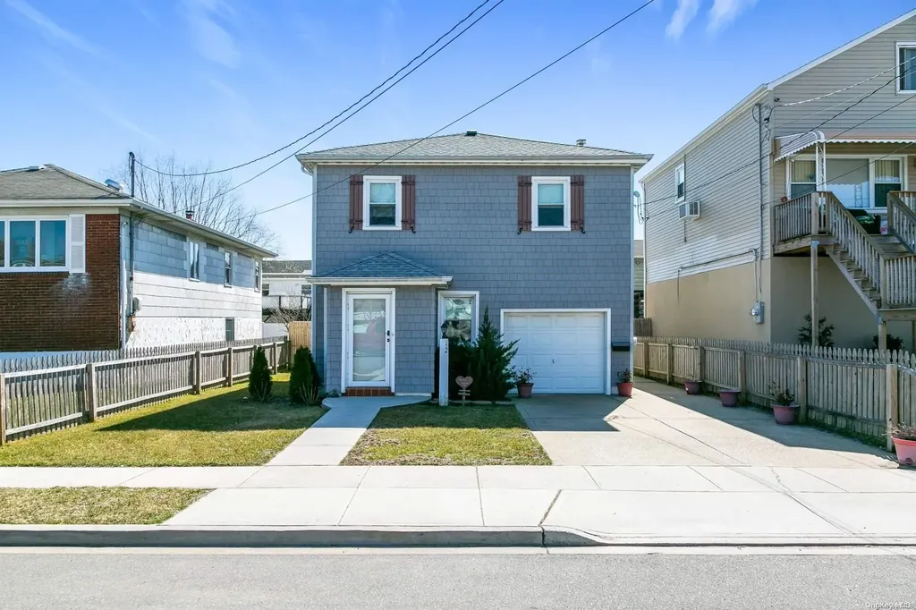 12 Vanderbilt Avenue Island Park NY 11558