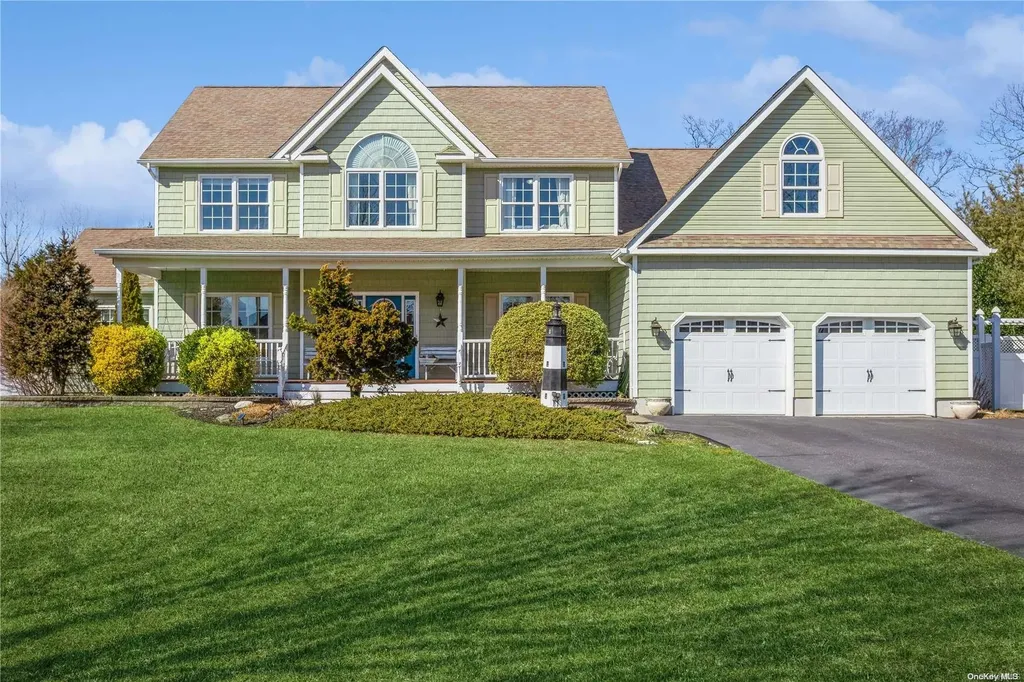 7 Winmar Lane Sayville NY 11782