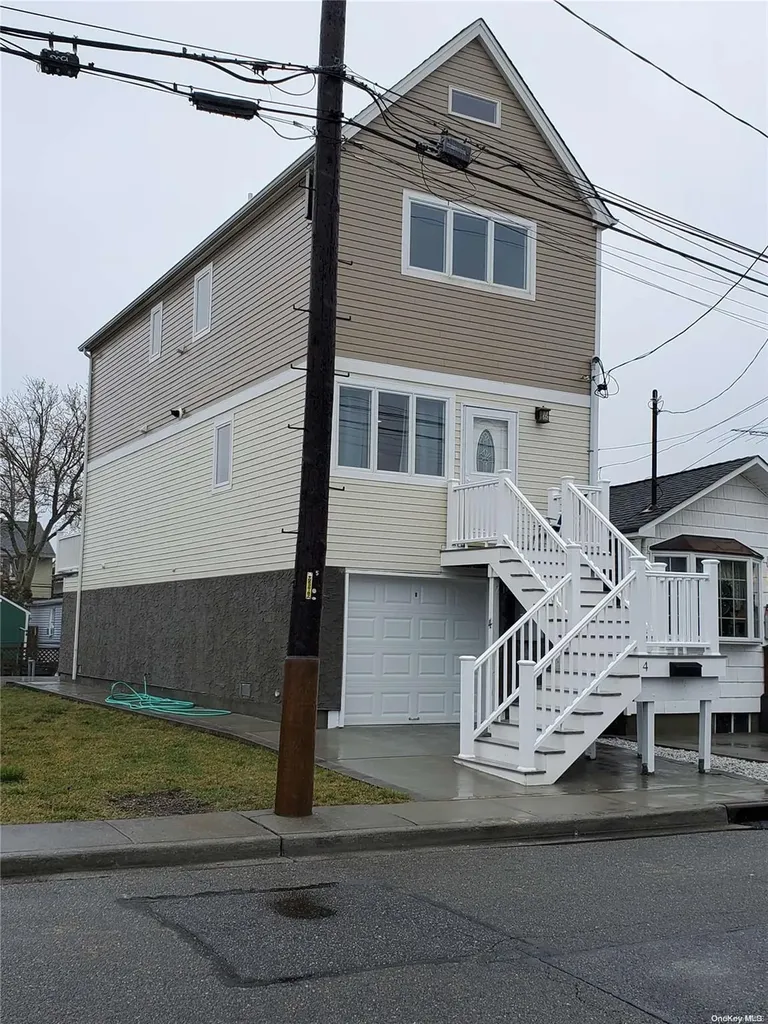 4 Lincoln Street Baldwin NY 11510