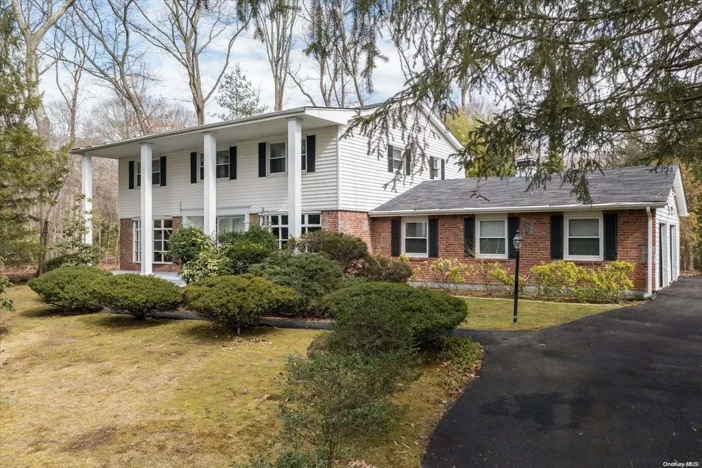 45 Round Tree Drive Melville NY 11747