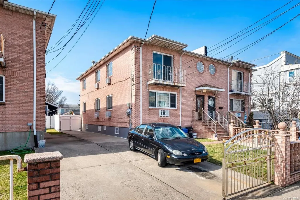 1922 Rockaway Parkway Brooklyn NY 11236