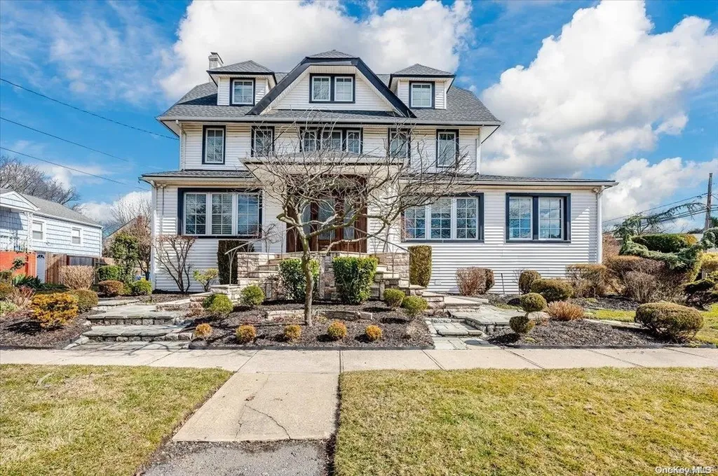 512 Albemarle Road Cedarhurst NY 11516