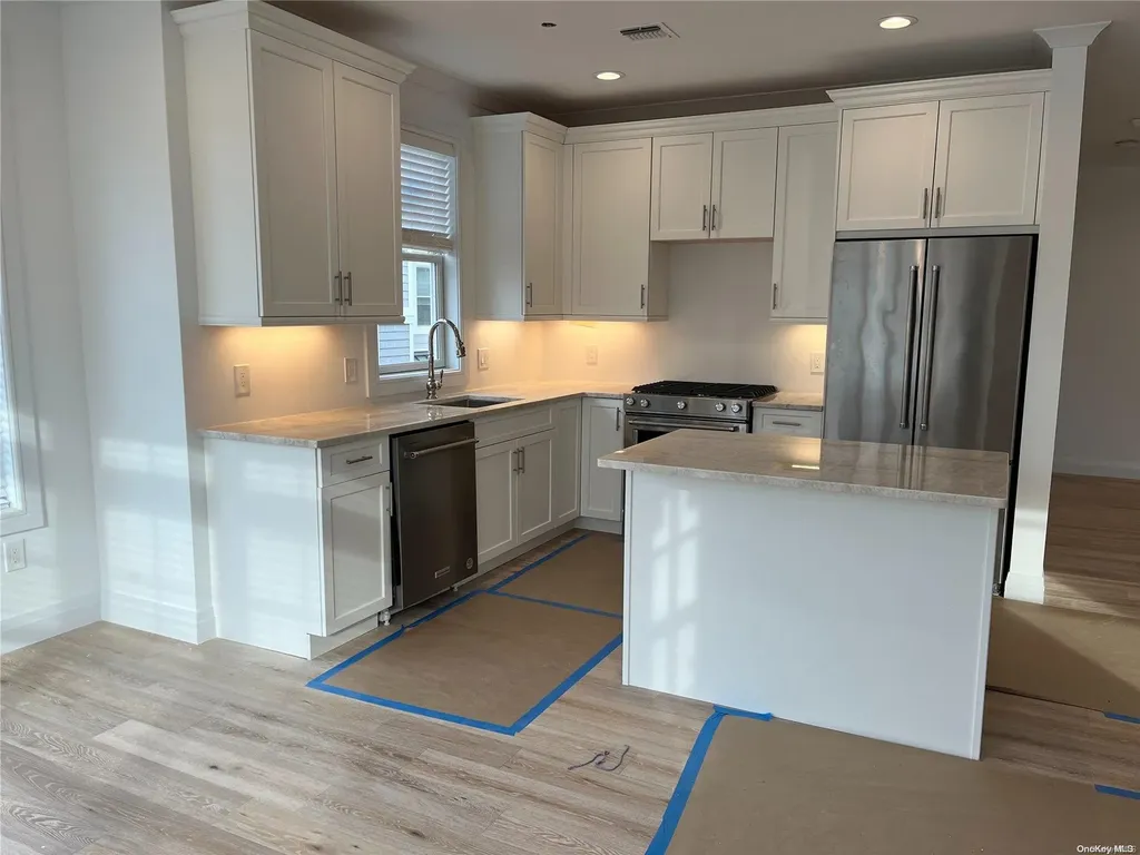 17201 Aspenwood Drive Plainview NY 11803