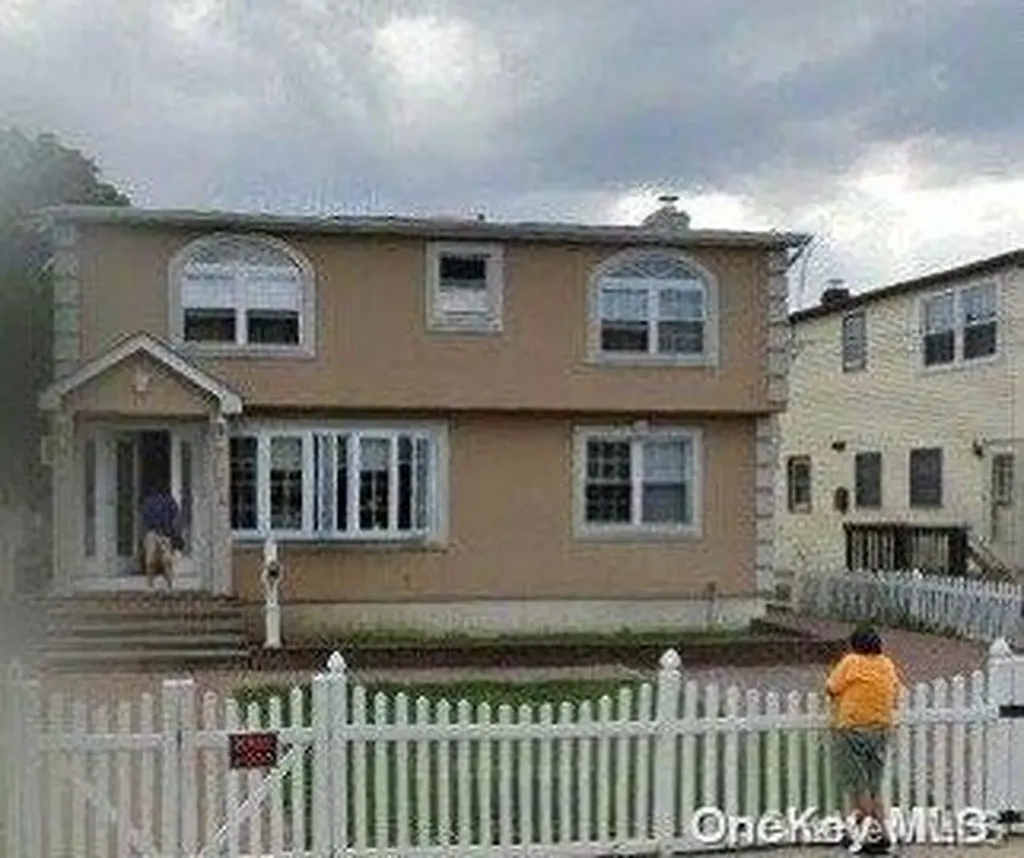 174 Babylon Merrick NY 11566