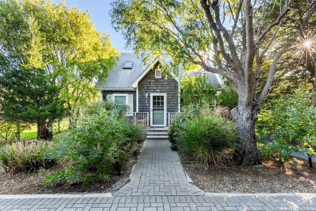 38 Homesite Avenue Seaview NY 11770