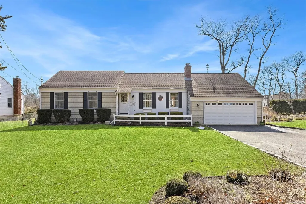 220 Glenn Road Southold NY 11971