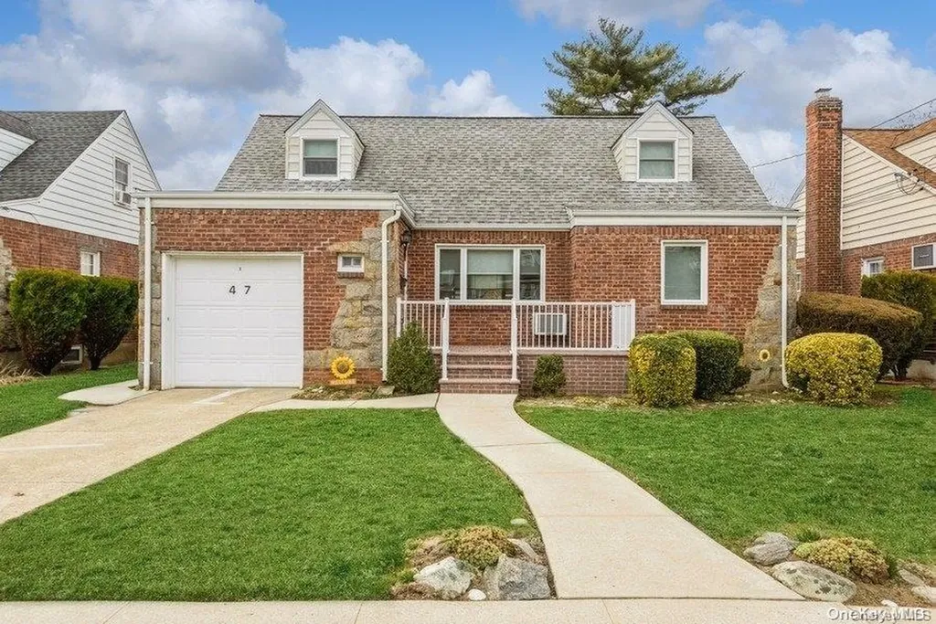 47 William Street Valley Stream NY 11580