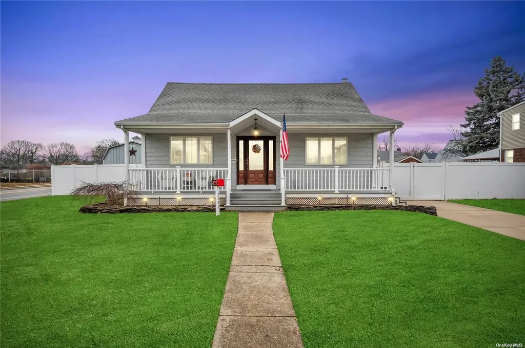 2331 Devon Street East Meadow NY 11554