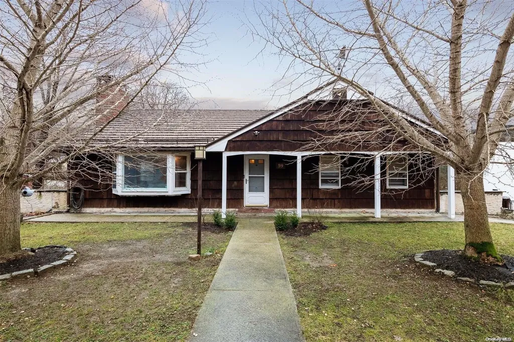 59 N Side Road Wading River NY 11792
