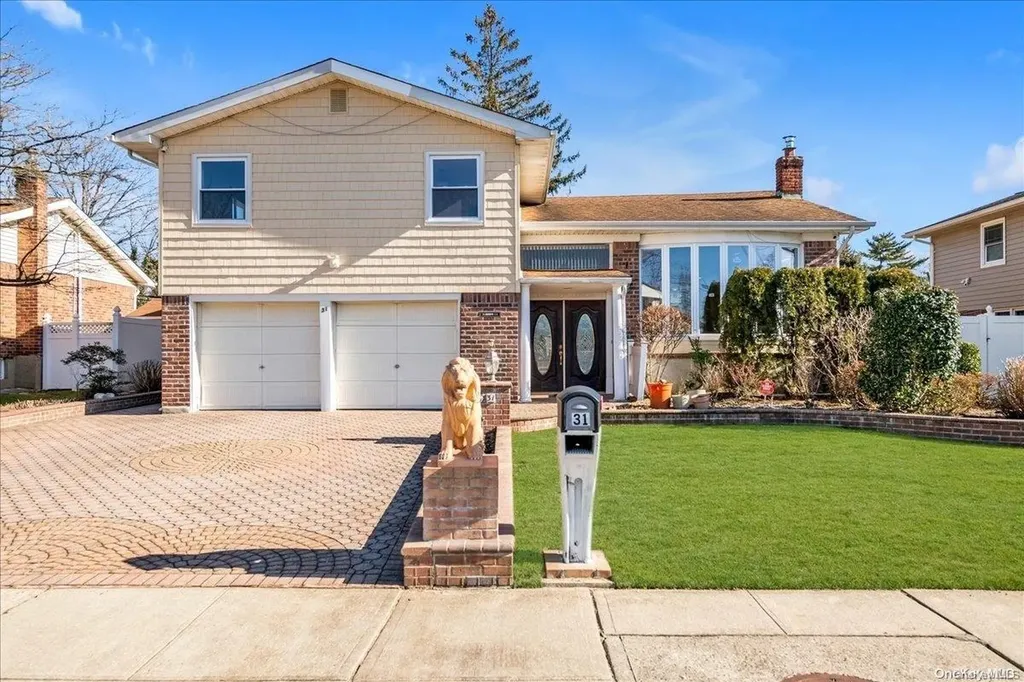 31 Robbins Lane Westbury NY 11590