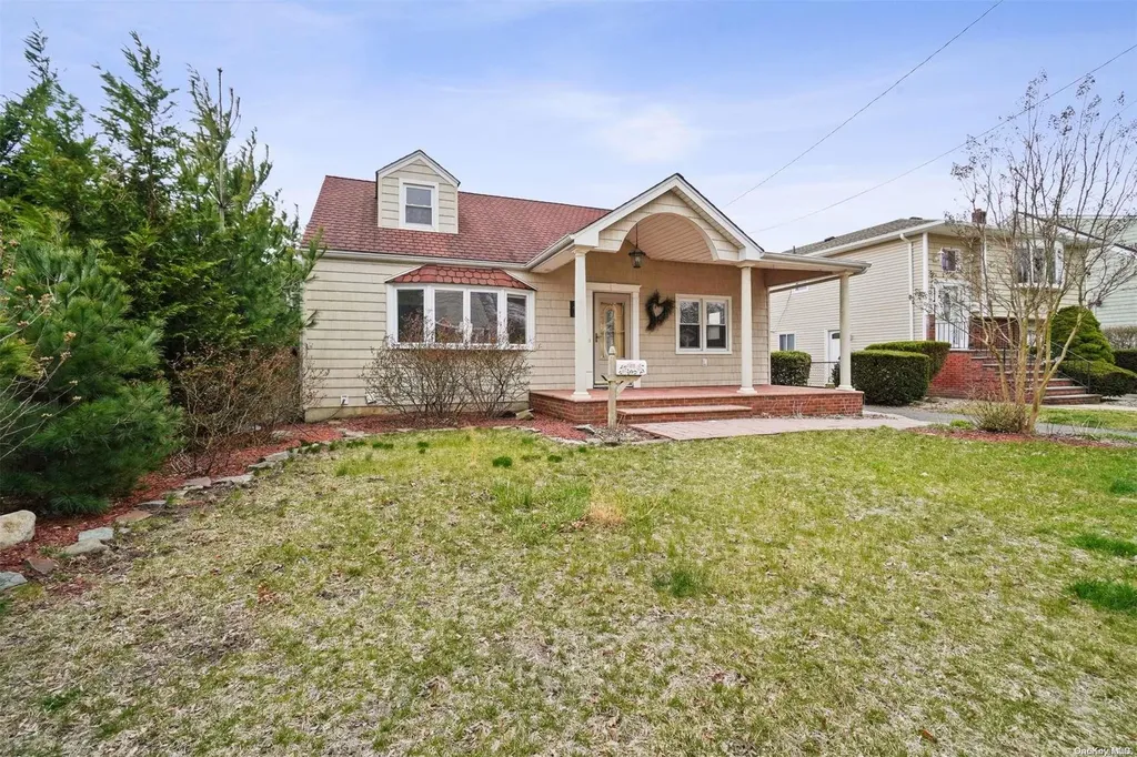 1670 Abby Road Merrick NY 11566