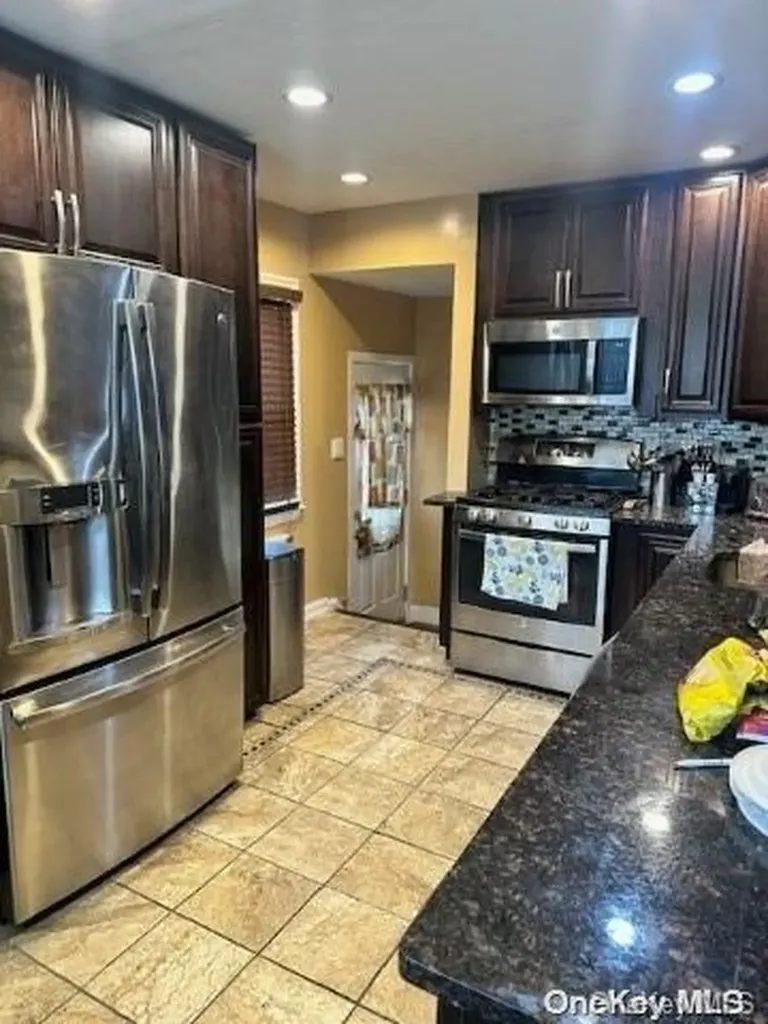 204 E Seaman Avenue Freeport NY 11520