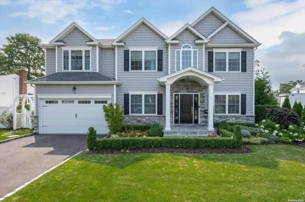 8 Willben Lane Plainview NY 11803