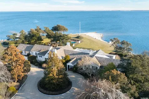 16 Point Road Bellport Village NY 11713