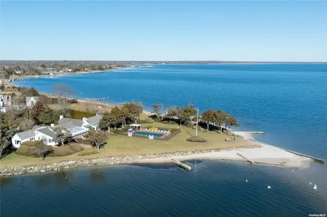 16 Point Road Bellport Village NY 11713