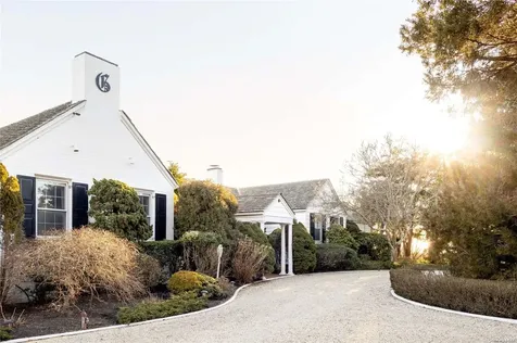 16 Point Road Bellport Village NY 11713