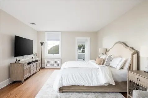 16 Point Road Bellport Village NY 11713