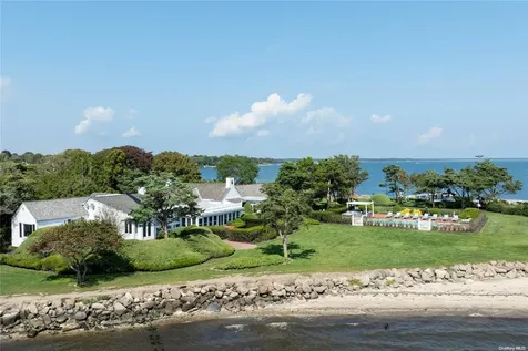 16 Point Road Bellport Village NY 11713