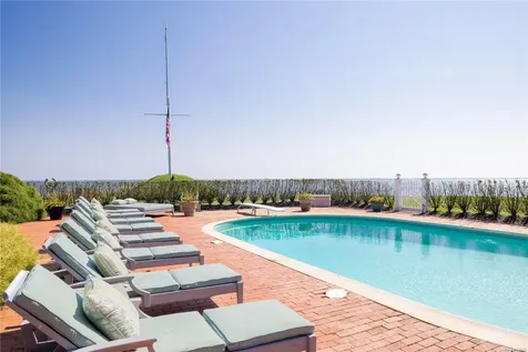 16 Point Road Bellport Village NY 11713