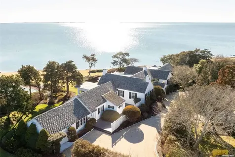 16 Point Road Bellport Village NY 11713