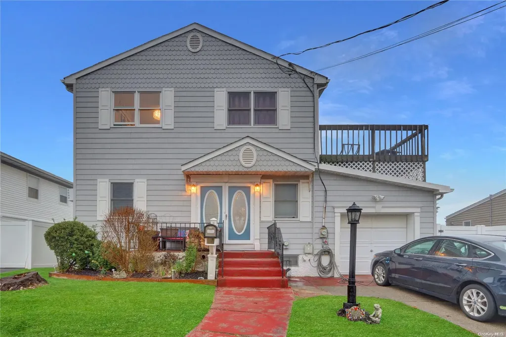 375 West Drive Copiague NY 11726