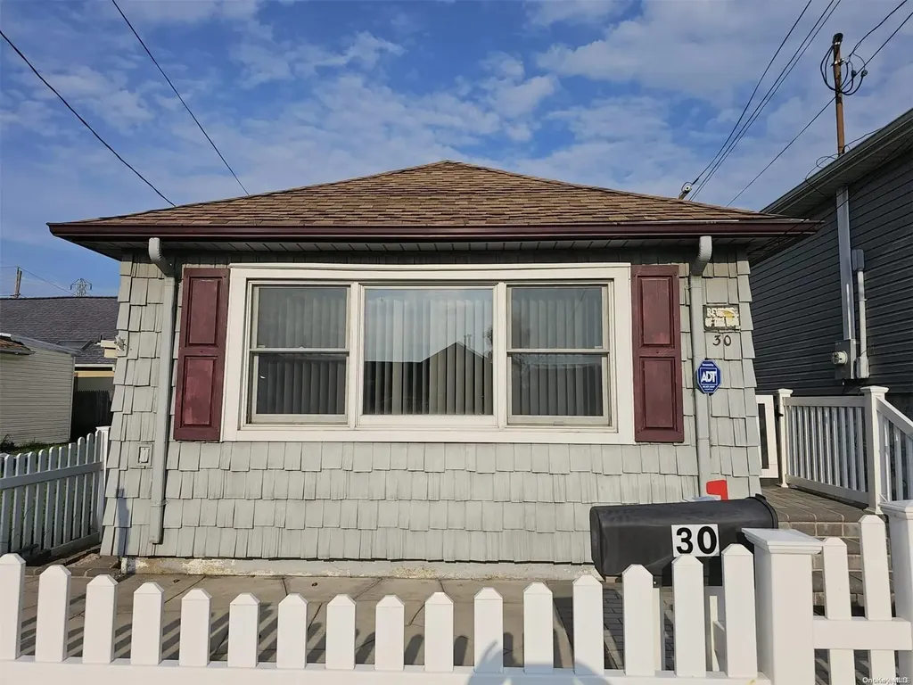 30 Walnut Road Inwood NY 11096