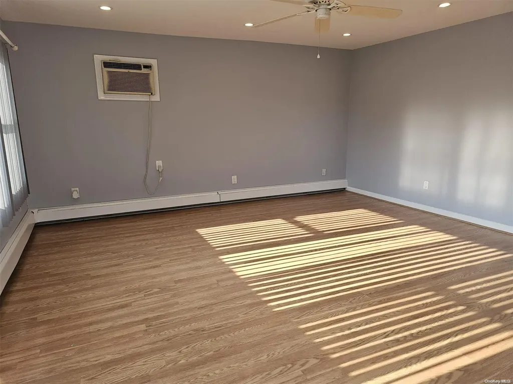 30 Walnut Road Inwood NY 11096