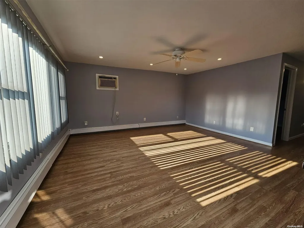 30 Walnut Road Inwood NY 11096