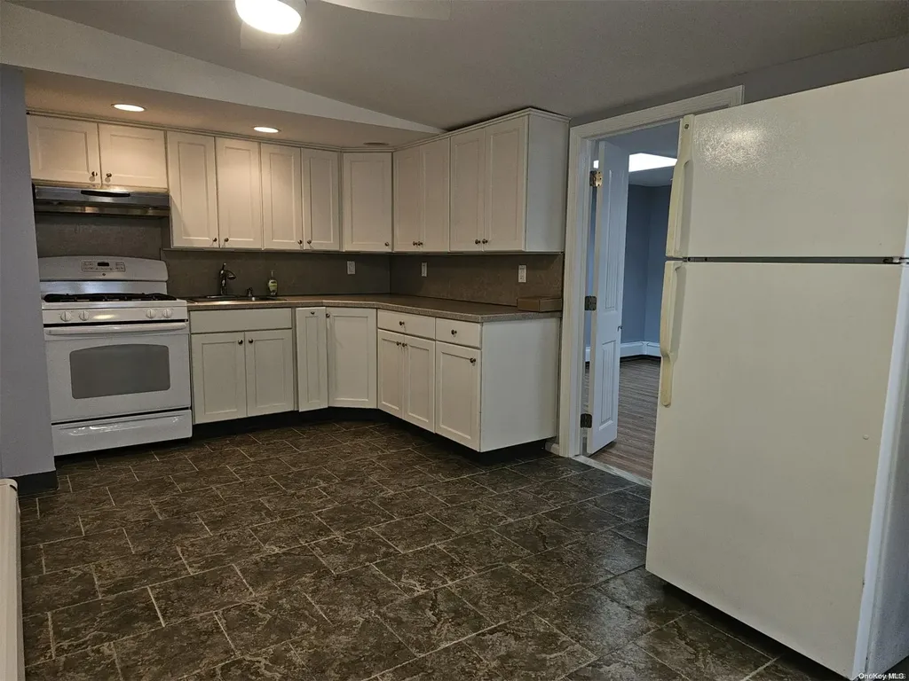 30 Walnut Road Inwood NY 11096