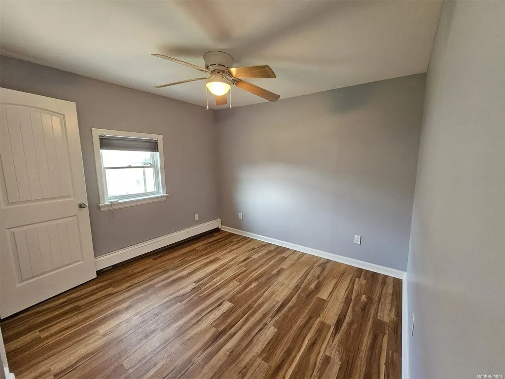30 Walnut Road Inwood NY 11096