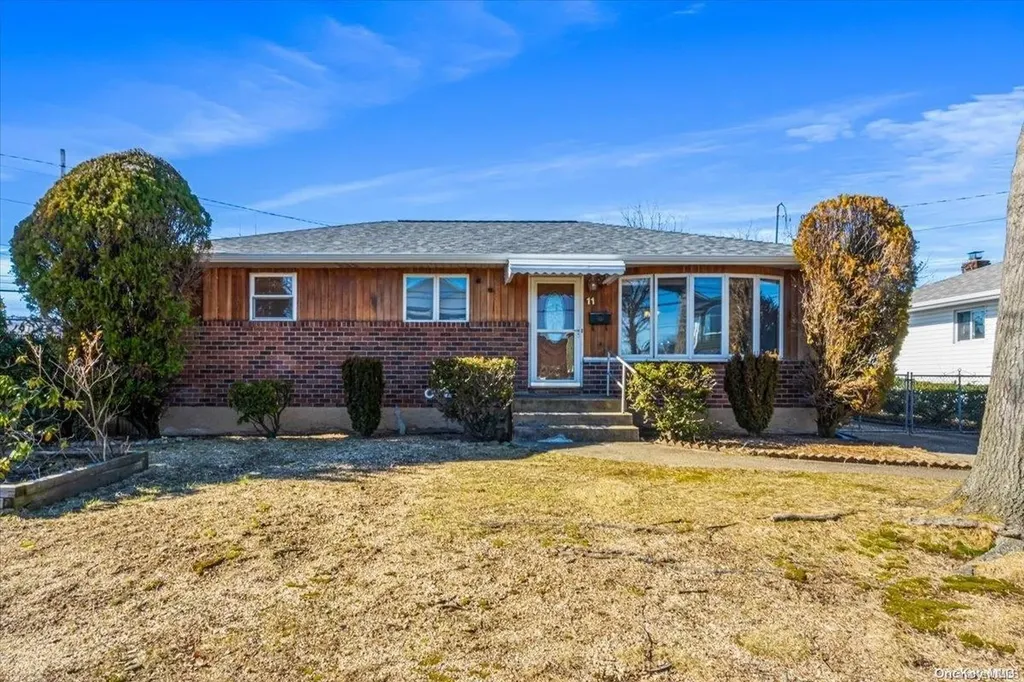 11 S 1st Street Bethpage NY 11714