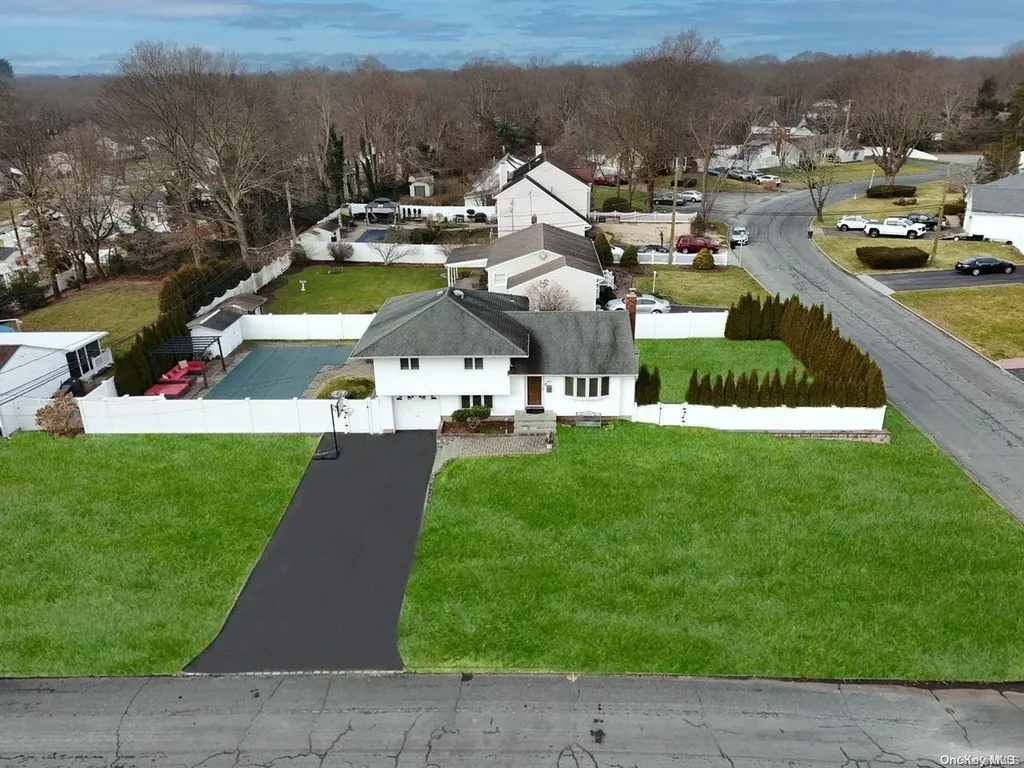 40 Balsam Lane Commack NY 11725