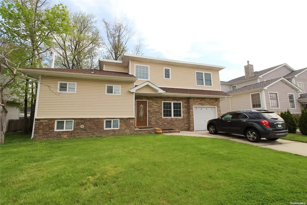 3437 Bayfield Boulevard Oceanside NY 11572