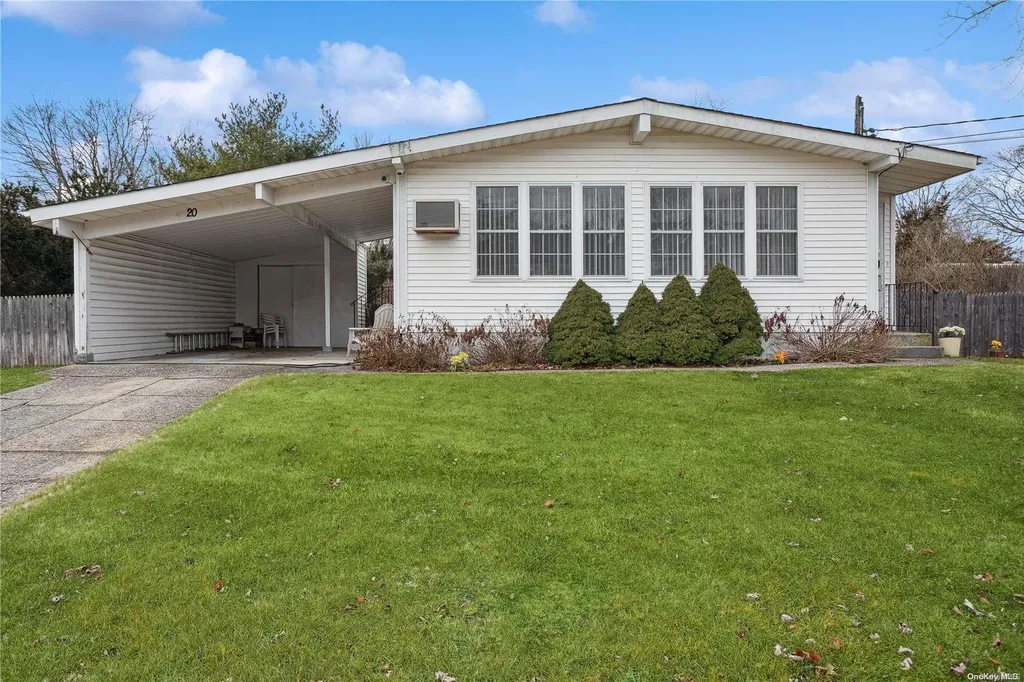 20 Neptune Avenue East Patchogue NY 11772